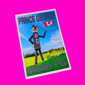 Prince George Colombie-Britannique Mr PG Forest Protector Canada Souvenir touristique Attraction routière Grandes choses Carte postale authentique crâne rose