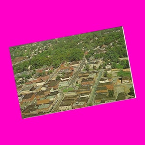 Carte postale vintage des années 1960 de Caroline du Nord, comté de Catawba, ville de fabrication de textiles, vue aérienne, époque photochrome, non utilisé