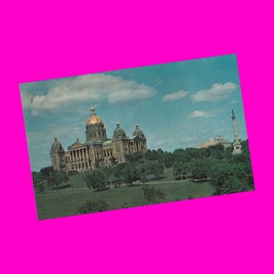 Carte postale vintage des années 1960 de l'Iowa, Capitole de l'État des Moines et motif jardin architecture gouvernement époque photochrome non utilisé par la poste