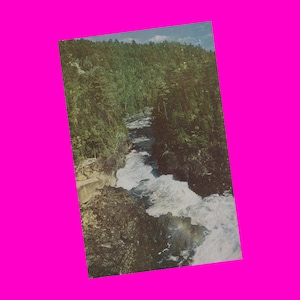 Carte postale du Maine vintage des années 1960 Ripogenus Gorge Canyon Dam Wilderness Nature Scenic United States Photochrome Epoque postale non utilisée