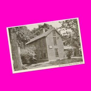 Carte postale vintage des années 40 dans le Massachusetts Lexington John Hancock Clarke House extérieur du bâtiment historique de l'ère photochrome non utilisé par la poste