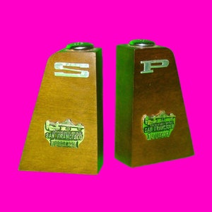 San Francisco Golden Gate Bridge USA California Wooden Bookend Style Souvenir Salt and Pepper Shakers