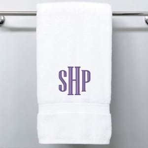 Monogrammed Bath Towels, Custom Bath Towels, Embroidered Towels, Decorative Bath Towels, Towels Embroidery, Embroidered Towels for Bathroom