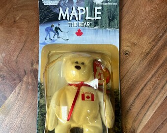 Vintage 1999/1993 Edición Limitada/4000 McDonalds Ty Teenie Beanie Babie Maple The Bear RARE Errores de imprenta