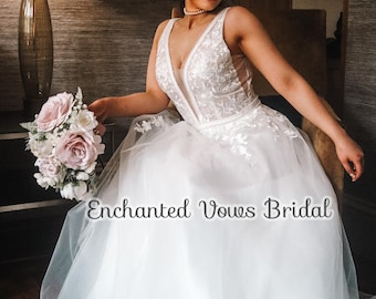 Lace Applique Tulle Wedding Dress: Plunge Neckline, Beach Bridal Lace Applique Tulle Wedding Dress: Plunge Neckline, Beach Bridal