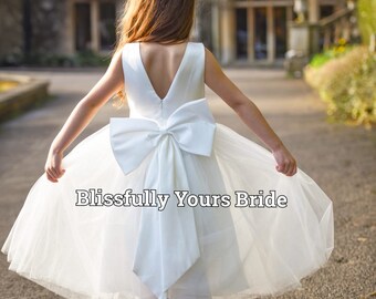 Ivory Satin Blumenmädchenkleid - Brautjungfer Kleid - Hochzeit (Farbenvielfalt)