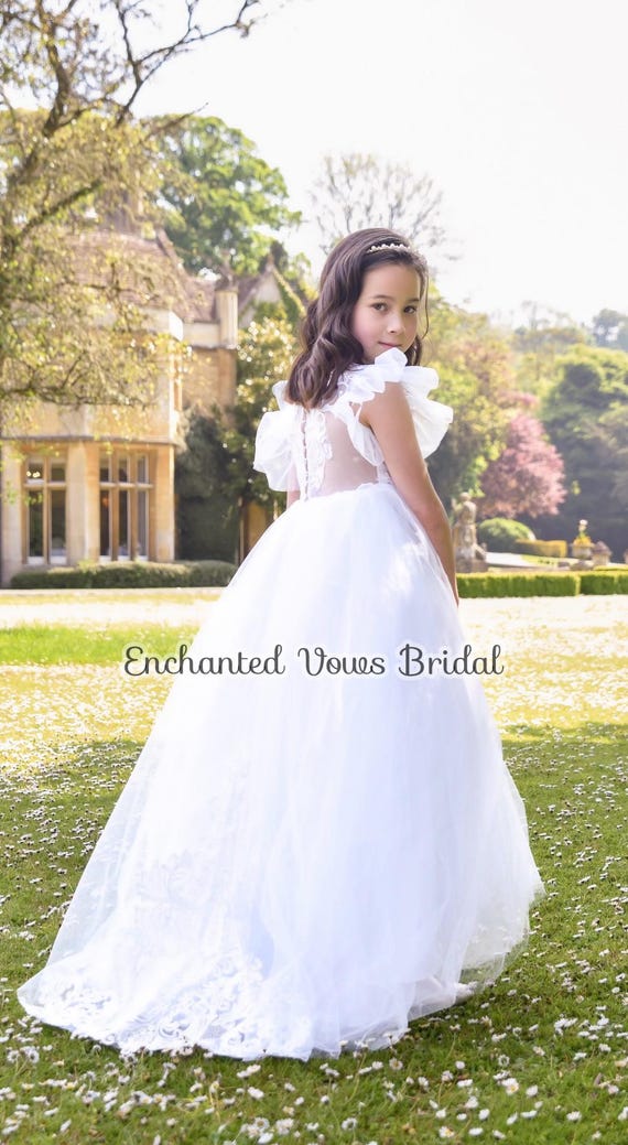 open lace back dress A Vintage Ivory Princess Dress – Carmen Creation