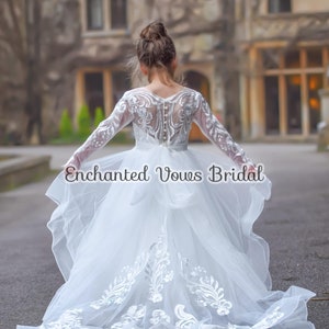 Robe princesse de fille d'or de fille avec traine (différentes couleurs - Robe de demoiselle d'honneur - Mariage - Baptême - Robe en tulle - Robe de première communion