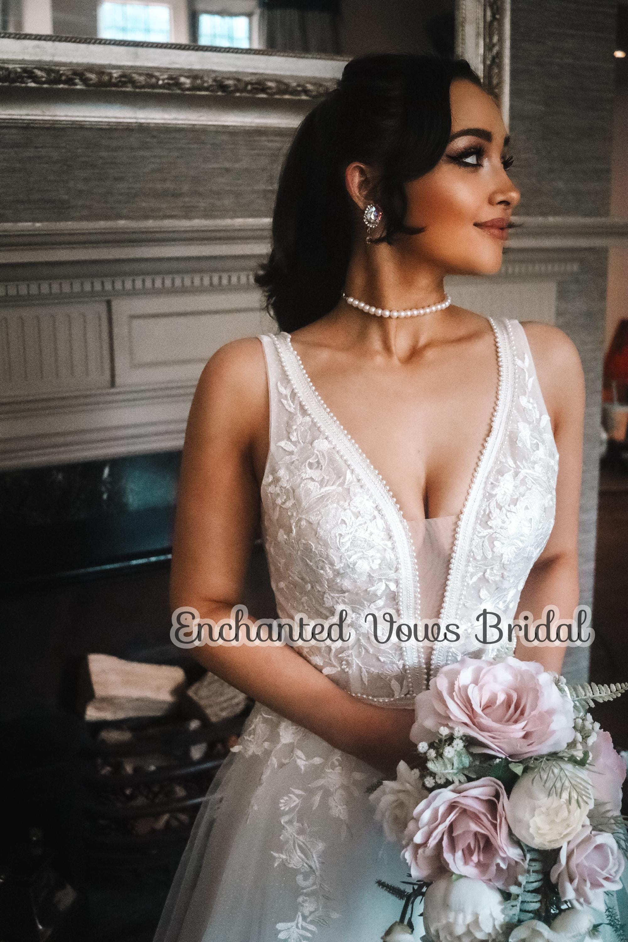 Lace Applique Tulle Wedding Dress: Plunge Neckline, Beach Bridal
