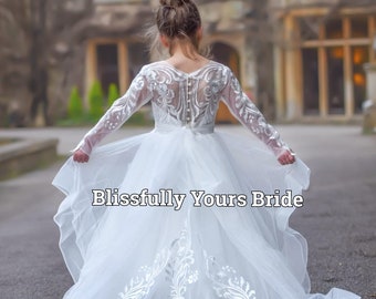 Prinzessin Blumenmädchenkleid mit Schleppe – Brautjungfernkleid – Hochzeit