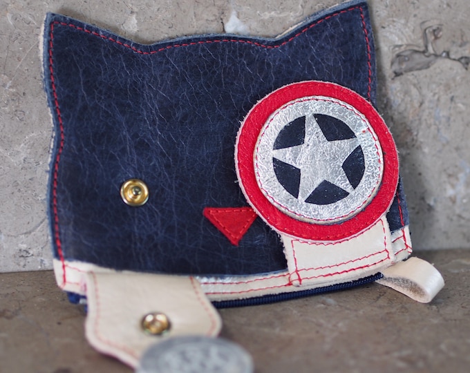 Featured listing image: Captn America styled Peek-A-Boo Kitty Leather Pouch