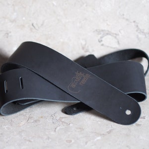 Simply Black Leather Guitar Strap