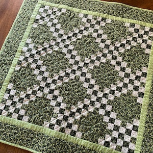 Small Irish Chain Quilt Pattern, beginning quilter quick strip project, Printed copy makes 33 x 33 inch quilt