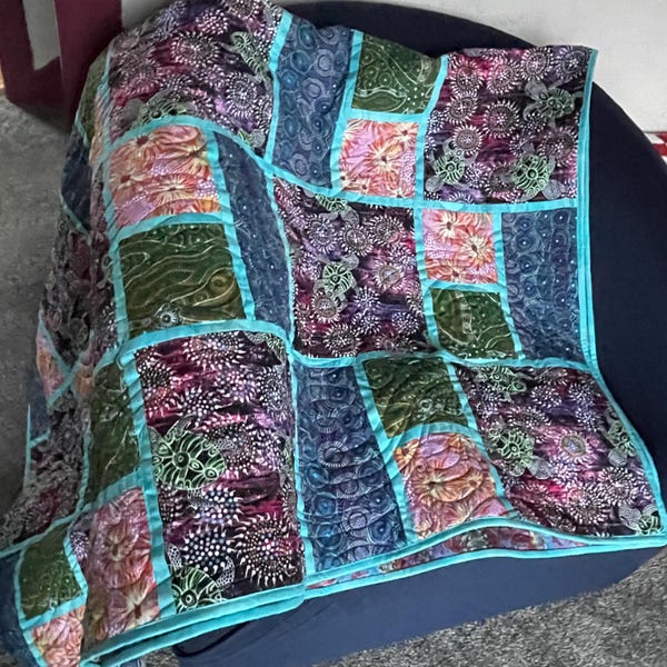 Fast Lane PDF Quilt Pattern for quick and easy lap quilt, use layer cake or yardage, great beginner project