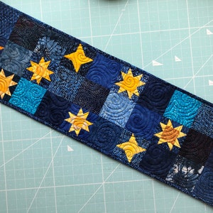 Under The Stars Mini Runner or Wall Hanging PDF Quilt pattern
