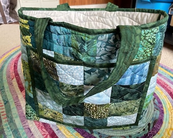 Pacifica Quilted Tote Bag Pattern: Easy Reversible Design (PDF Pattern)