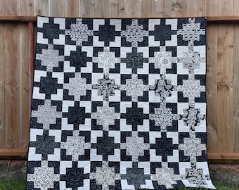 Oscillation pdf quilt pattern, black and white quilt, strip quilt pattern