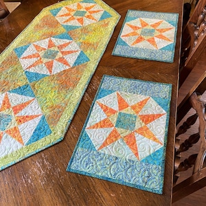 Table Runner and Placemat Pattern, Table Decor, PDF Pattern, Peacock Paradise