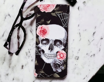 Skull Sunglass Case Eyeglass Case, Snap Open, Lined and Padded. FREE SHIPPING