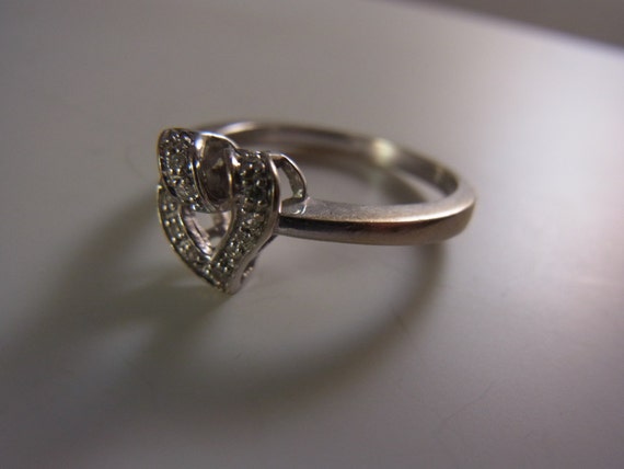 14k White Gold Heart Diamond Ring - image 5