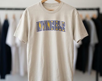 Camiseta con el logo del Arco Invencible / Camiseta gráfica universitaria vintage