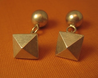 Sterling silver pyramid cufflinks button in style
