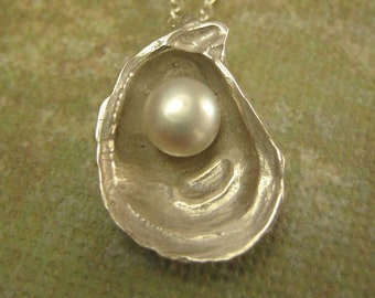 Oyster necklace medium in Sterling silver