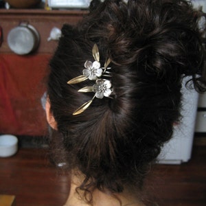 Sweet Blossom and leaves Hair Comb image 5