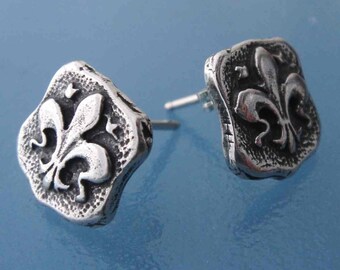 Fleur D  Lis shield post style earrings