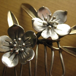 Sweet Blossom and leaves Hair Comb image 1