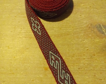 Hand-woven border or belt, board weaving for the Middle Ages, LARP and reenactment