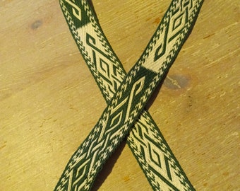Hand-woven border or belt, board weaving for the Middle Ages, LARP and reenactment
