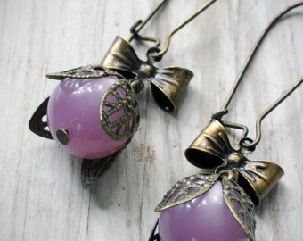 mini lavender pearly buds and bows earrings. vintage lucite and antiqued brass by val b.