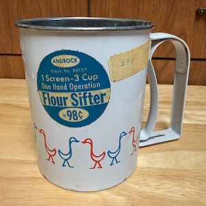 VTG 50s Androck 3  Cup Flour Sifter Ducks Original Price Tag