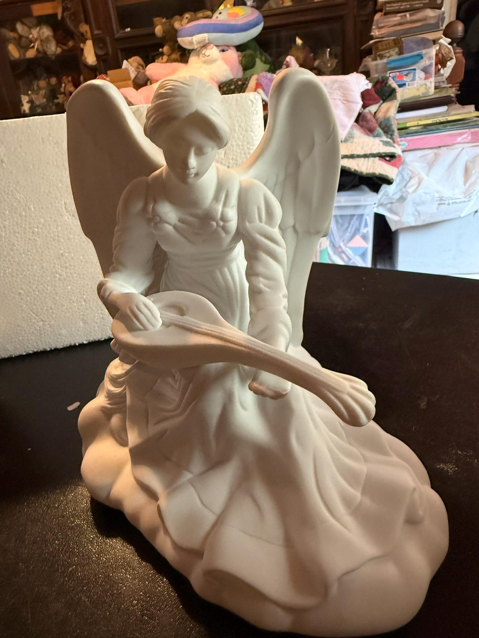 天使の置物 陶器製 Angel Whispers. Vintage Avon Angel Figurine • White Bisque Harp Angel, 1997