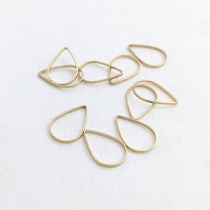 10 simple raindrop knitting stitch markers snag free gold or silver