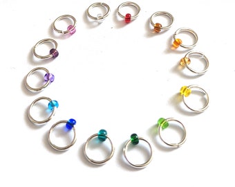 14 stitch markers rainbow glass seed beads silver coloured metal storage ring for knitting