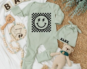 訳あり・アウトレット特集 Hat and Bodysuit Baby Set, Birthday Retro Groovy, Face Smile ロンパース・カバーオール