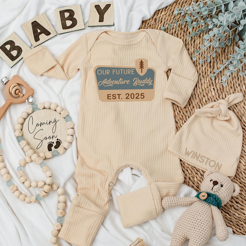 Baby Body und Mütze Set, Unser zukünftiger Abenteuerfreund, Baby Body, Nationalpark, Camping Schwangerschaftsanzeige | Baby Shower Geschenk