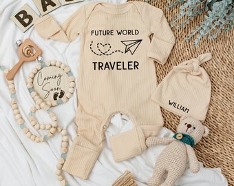 Future World Traveler Baby bodysuit and hat set, Cute baby set, Baby Clothes, Announcement gift, Going home outfit, Natural Pregnancy Reveal