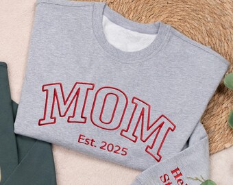 Personalized Mom Sweatshirt Custom Embroidered Sweatshirt Dad Sweatshirt Gift For New Mom Pregnancy Reveal Clothing Happy Mother's Day Gifts