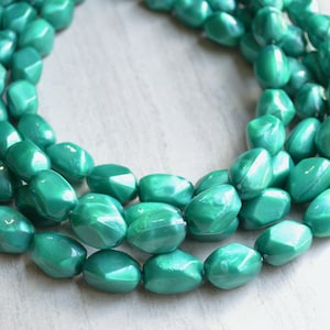 Green Statement Necklace, Lucite Necklace, Chunky Jewelry, Acrylic Necklace, Gift For Her - Penelope