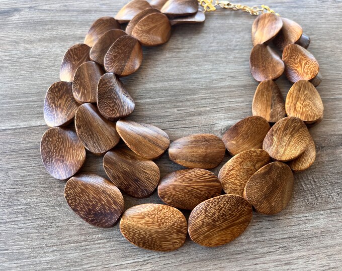 WOOD STATEMENT NECKLACE