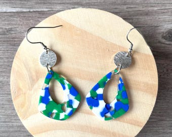Pendientes llamativos de color azul, verde y blanco, pendientes colgantes de acrílico, pendientes grandes de lucita, regalo para ella - Veronique