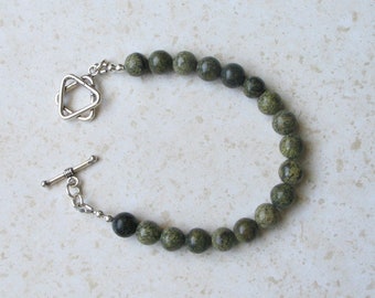 Kambaba Jasper Bracelet - Easy to Wear Bracelet with Sterling Silver Toggle Clasp - Green Bead Bracelet - Suitable for Men & Women - 7 3/4"