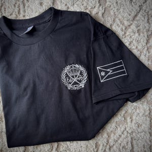 Camiseta o sudadera del ejército jordano / Diseño bordado. Camiseta unisex del orgullo jordano / Regalo de la herencia jordana. Independencia de Jordania.
