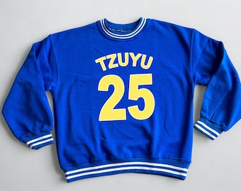 Moletom universitário oversized inspirado no K-Pop | Camiseta de gola redonda estilo TWICE para fãs | Moletom personalizado com nome e número | Roupa para show de K-Pop