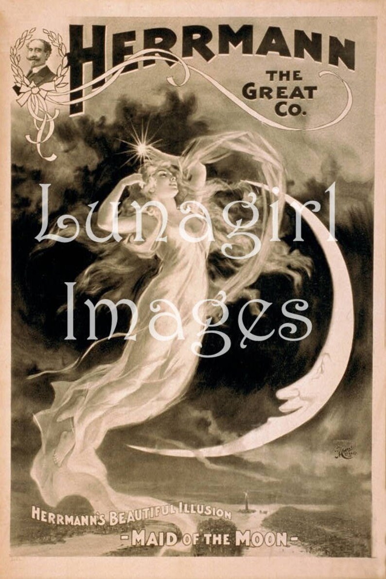 Pu&ograve; includere: Poster vintage in seppia per l'illusione di Herrmann, raffigurante una donna in abito svolazzante con una luna a mezzaluna. Il poster presenta il testo "HERRMANN THE GREAT CO." e "MAID OF THE MOON".