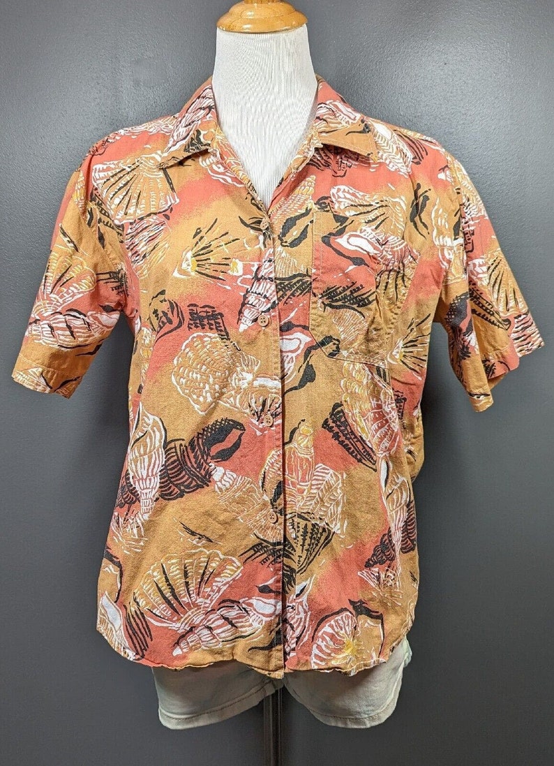 Woman's Vintage 1980s HAWAIIAN SHELL Print Button Up Shirt Ladies Med 80's image 1