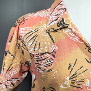 Woman's Vintage 1980s HAWAIIAN SHELL Print Button Up Shirt Ladies Med 80's image 2